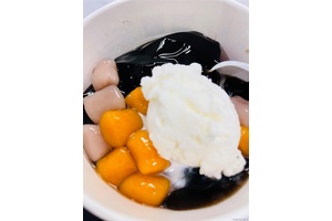 Thriving amp ; Turn Key Franchise Taiwanese Deserts Business in a Prime Bayside Location.