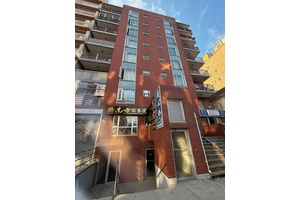 Spacious 2 br condo in the heart of Flushing.