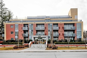 Stunning Boutique Condo at Vero in Prestigious Islington Woods !
