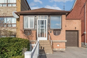 Rock Solid Detached Home In A Highly Desirable Community !