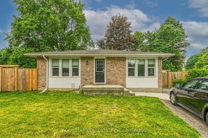 Recently Renovated Duplex in Prime North London Location !