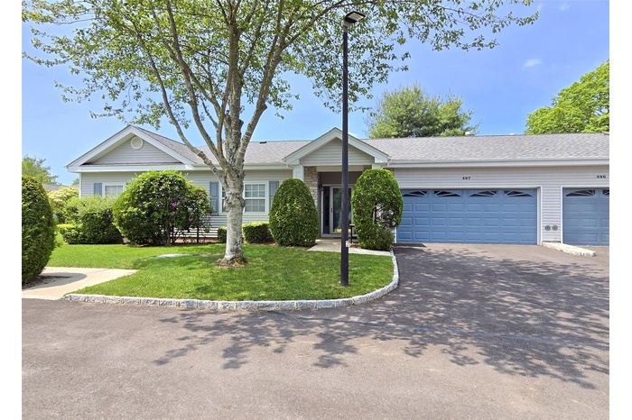 Waterways Gated 55+ Community! 2Br, 2.5 Bath.