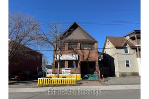 Great opportunity to start a business in the Heart of Chinatown !