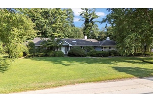Welcome to this move in ready, single story ranch home located in the heart of Back Lawrence.