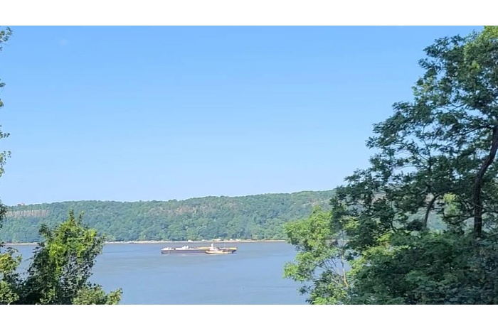 Welcome home to 2727 Palisade Avenue. When you open the front door to 4H, get ready to take in those Hudson River views!