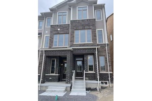Brand new, never lived in, END Unit townhome !