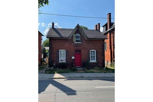 Attention Investors Turnkey 2 Unit Property in Prime Downtown Location !