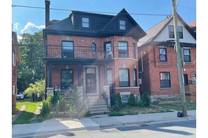 Turn Key 9 Unit Multiplex Prime Investment Opportunity !