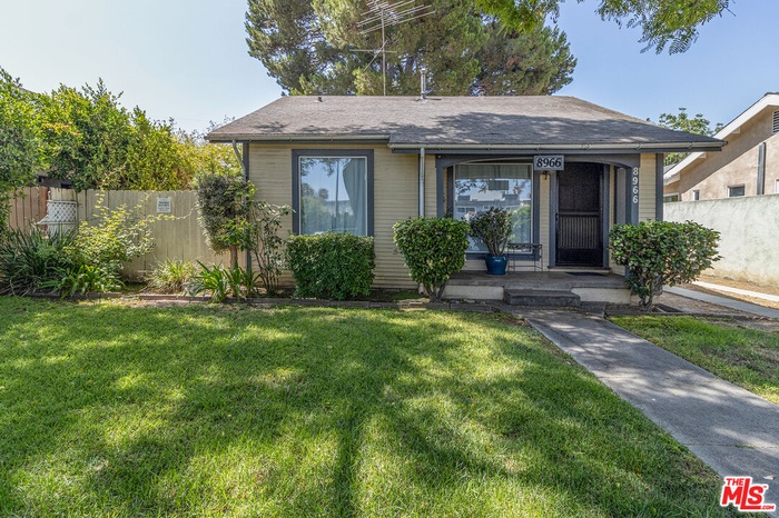 8966 Cadillac Ave WLA 90034