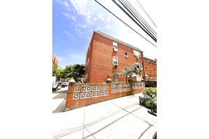 LOCATION, location, location, Spectacular FULLY DETACHED BRICK CORNER PROPERTY WITH ONE CAR GARAGE located in the heart of Woodside one of the most sought after Neighborhood.