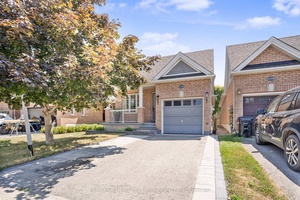 Fall in Love with This Spectacular, Fully Renovated Bungalow Where Style Meets Comfort in a Prime Family Friendly Neighbourhood !
