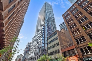 Sun drenched 1 Bedroom Parking Discover this south exposure residence in the Entertainment District's core.