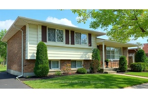 ALL INCLUSIVE 3 br upper unit of a house in a great neighbourhood.