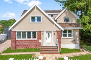 Enjoy breathtaking Hudson River views from this expansive move in ready home.