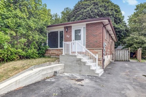 Great Opportunity For First Time Home Buyers Investors Features A Fully Living Dining Combined ; 3 2 Bright And Spacious Bedrooms ; 3 Full Renovated Washrooms ; Large Eat In ...