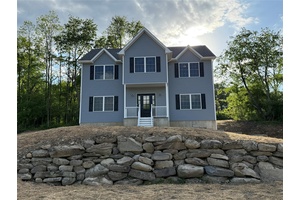 Welcome to the McKinley model, 1 of only 5 lots left in this desirable Huckleberry Estates development !