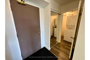 Live steps from the shimmering waters of Kempenfelt Bay in this elegant 1 bedroom condo, offering a lake view from the balcony and a sleek open concept design.