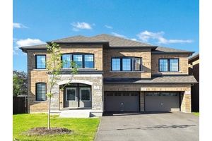 Unbelievable price for this a rare gem home in Kleinburg's exclusive enclave in a Nashville Road community, a stone throw away distance from the estate homes offers over 3, 200 ...