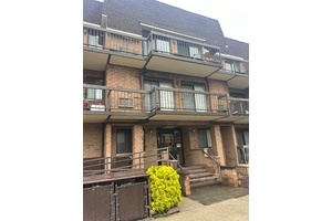 Come To See This One Bedroom CONDO Unit With EXCELLENT MIDDLE VILLAGE LOCATION Just Two Blocks Away From JUNIPER VALLEY PARK.