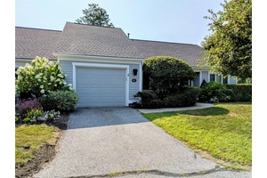 Welcome to effortless living in the heart of Somers in Heritage Hills.