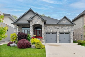 Welcome to your next move up home, nestled in the highly desirable Foxwood Crossing neighbourhood in Lovely Lambeth, that's convenient to all city amenities, yet seemingly set in the country, ...