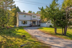 Tucked away on a quiet cul de sac just minutes from downtown Bracebridge you will find this exceptional 3 bedroom, 3.