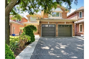 Welcome to this amazing 4 bedroom, 4 washroom home, approximately 2, 800 sq.
