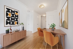 Renovated ! Available for immediate move in !