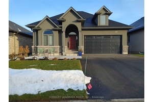 Luxury Detached Bungalow In Hunters Pointe By Award Winning Lucchetta Homes.