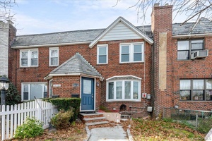 ASSUMABLE 2. 7 FIXED RATE MORTGAGE !