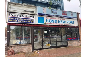 Large Spacious Retail Store With Excellent 33 Ft Frontage On Lake Shore Blvd W.