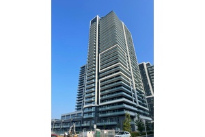 2bedrm, 2 Bath W Balcony East Exposure at the intersection of Yonge Street and Highway 7, 9 Foot Smooth Ceilings, Laminate Flooring Throughout.