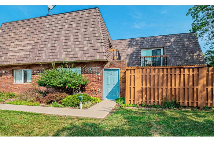 Welcome to 66 Laudaten Way with your own private courtyard
