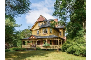 Situated on 19. 5 serene acres in the historic hamlet of New Concord, Knollcroft is an exceptional and rare offering of historical significance.