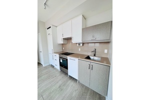 Upper Penthouse Corner 1Bed Den.