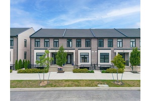 Come and see this unique Freehold Townhouse in a Prime Fonthill location.