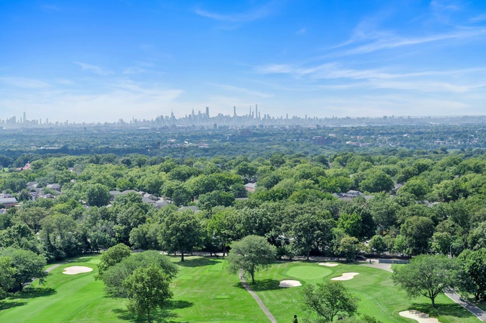Bird's eye view of a golf club and skyline