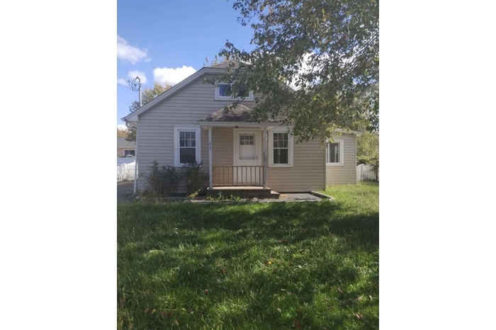 View of front of house featuring a porch