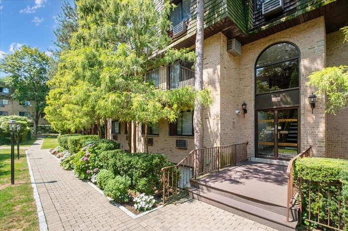 Unit 224 at Scarsdale Woods