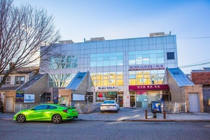 Flushing 42 16 162nd St Commercial and Residential Building, built in 2011, land 25X100, R5B, C2 2 Zoning.