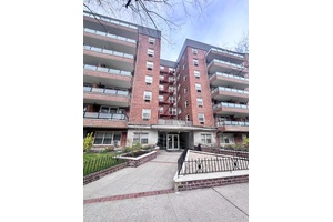 Overlooking The Historic Ocean Parkway This Expansive, Open, Excellent Layout Two Bedroom, Two Bathroom Apartment With Outdoor Space Zoned