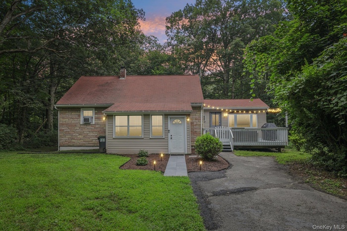 Welcome to 501 Circle Ln!