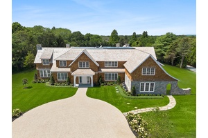 14,000+ Sq Ft New Construction South of Highway in Bridgehampton