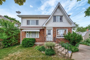 This well maintained legal duplex in Belleville's west end is an ideal purchase for an investor or a first time home buyer.