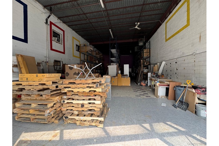Garage with a heating unit