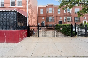 Opportunity Knocks ! Ideal for savvy investors and primary home owners alike !