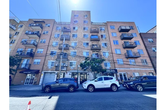View of apartment building / complex