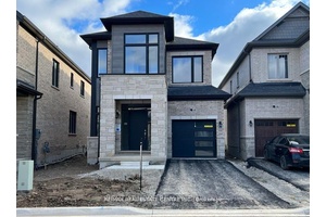 Absolutely Stunning ! Almost brand new One Year Old Only Modern Brand New Home !