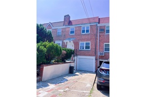 Flushing Northern Blvd, Fresh Meadows single family home in a prime location with brand new renovations.