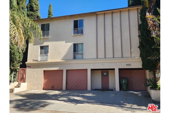 620 Acanto St